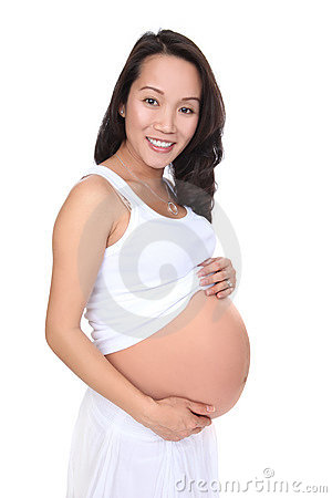 pretty-asian-pregnant-woman-18647960