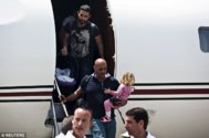 Alon y Amir Michaeli Molian aterrizan en Israel tras el rescate en Nepal 