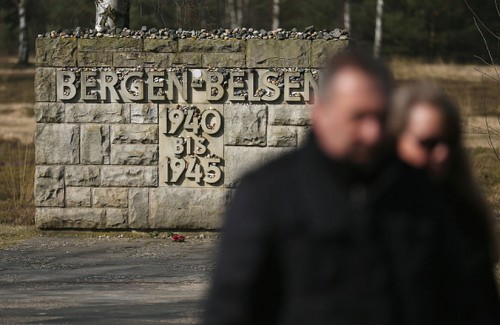 Bergen-Belsen-murieron-reclusos-prisioneros-guerra_TINIMA20150415_0394_19